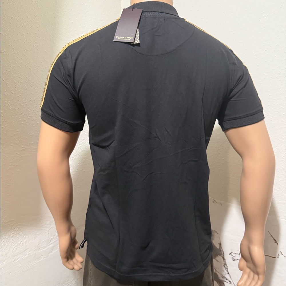 Elegant Black Polo Shirt with Gold Details - Picture 3 of 4